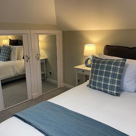 Peacock Guest House Ларгс Екстериор снимка