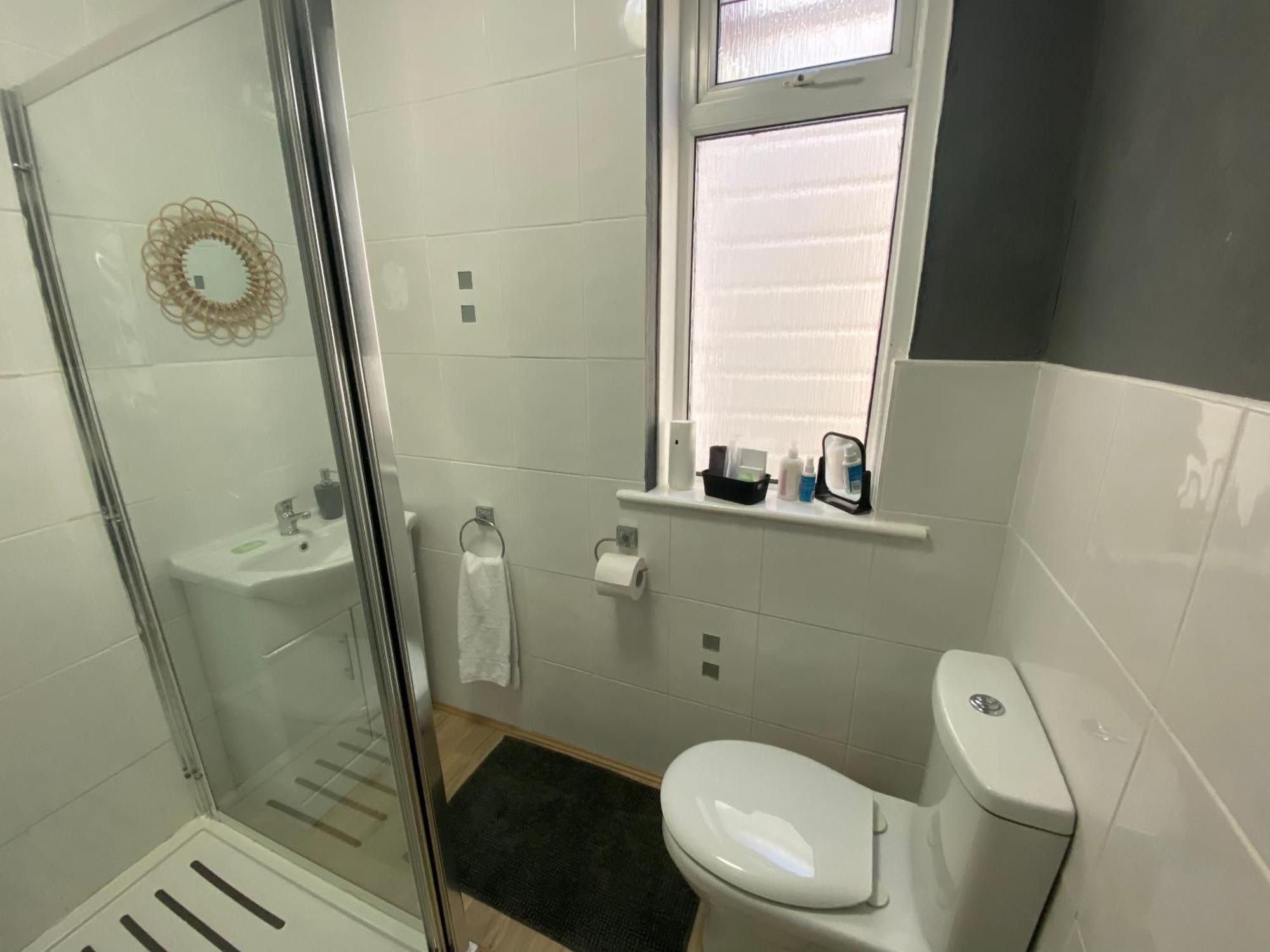 Peacock Guest House Ларгс Екстериор снимка