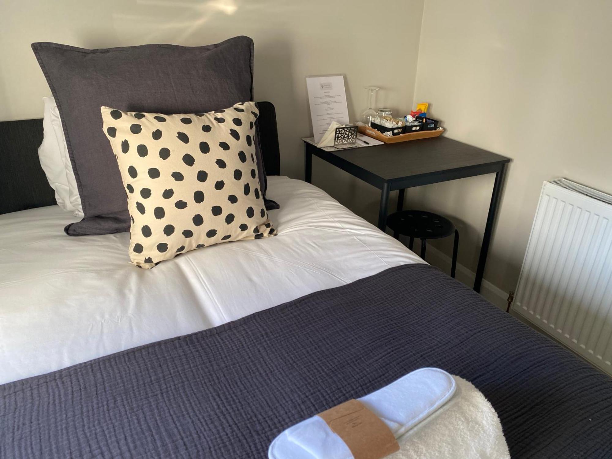 Peacock Guest House Ларгс Екстериор снимка
