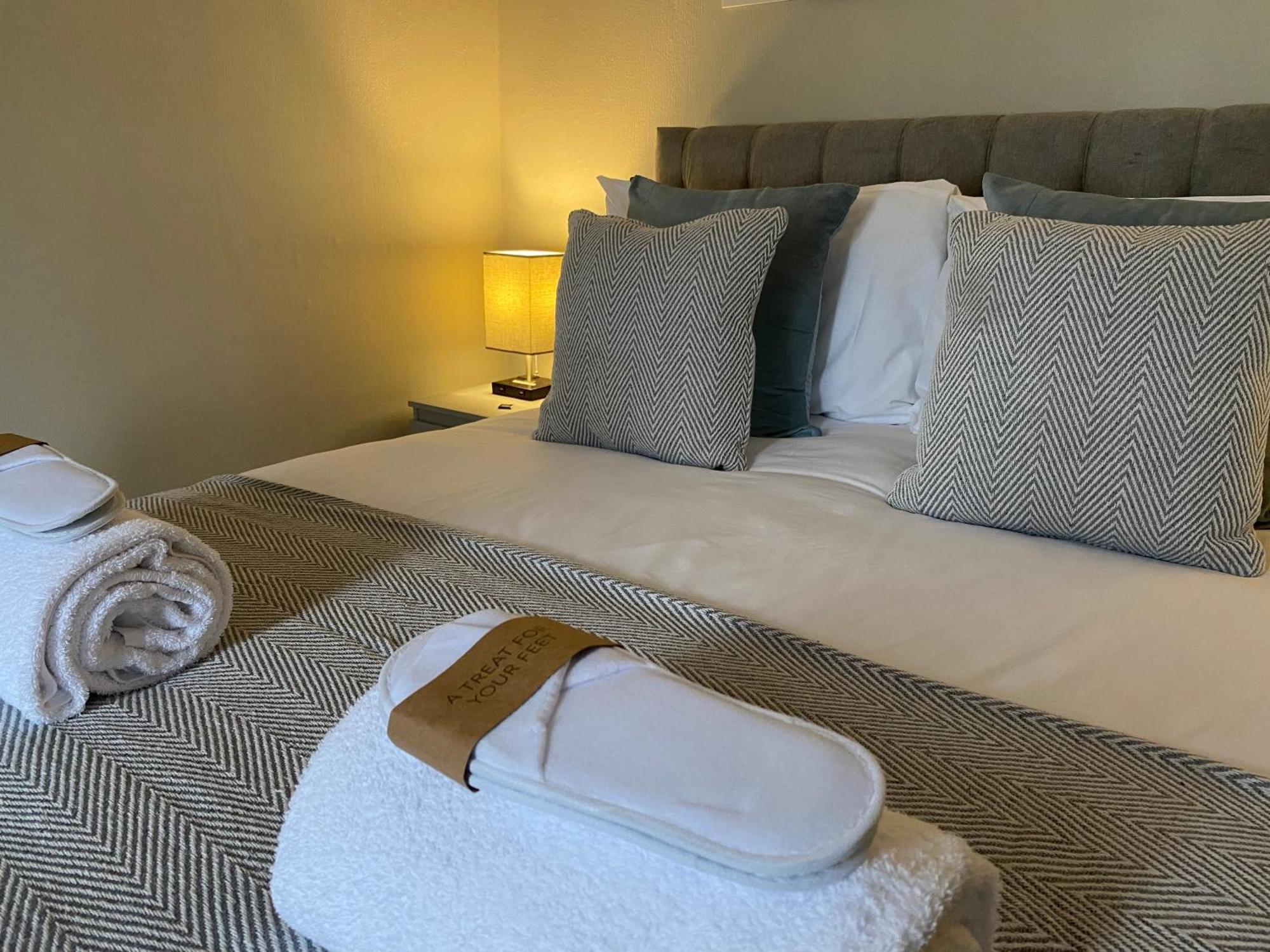 Peacock Guest House Ларгс Екстериор снимка