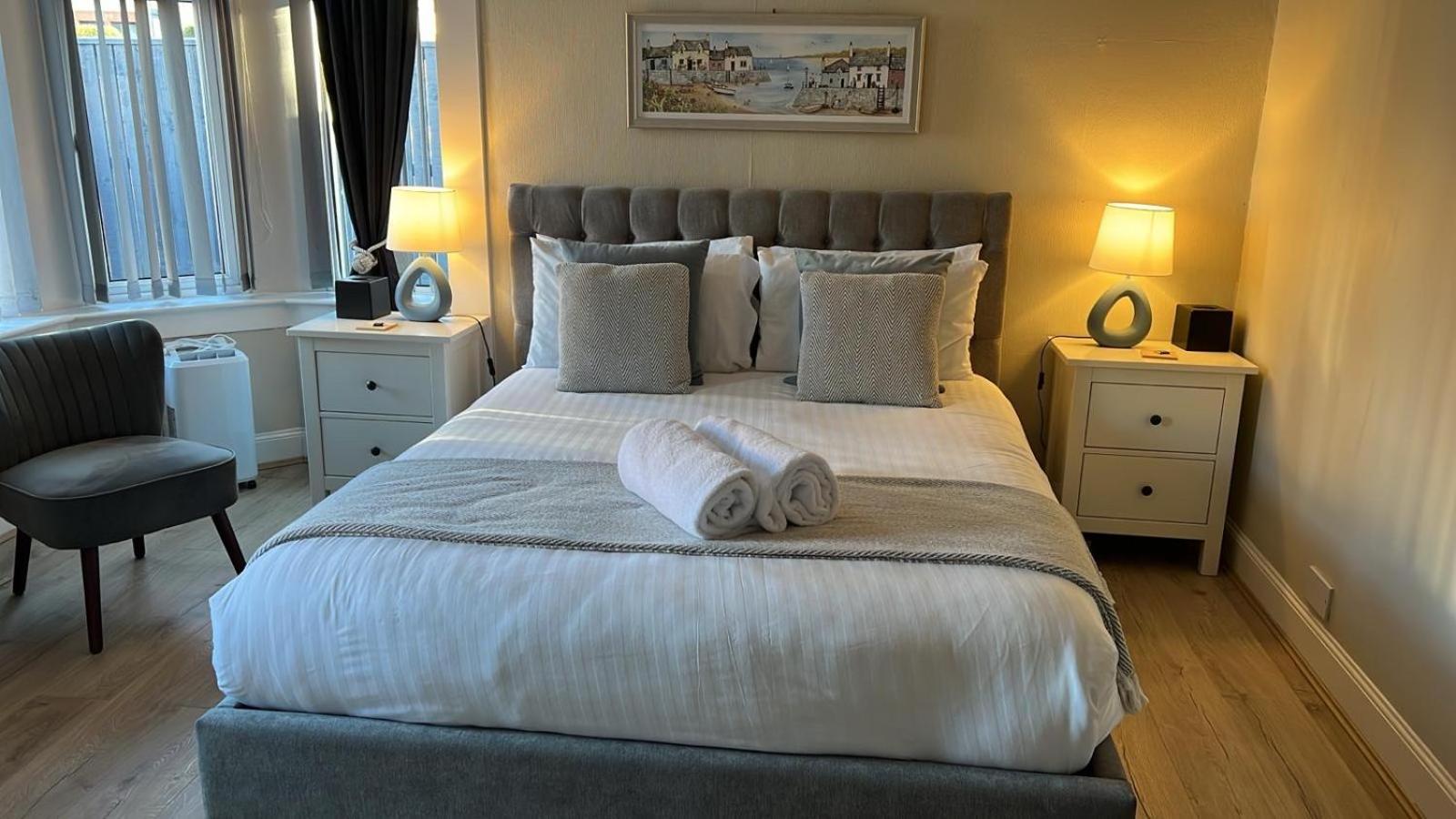 Peacock Guest House Ларгс Екстериор снимка